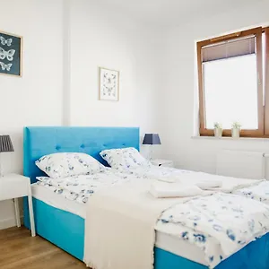 https://prudentia-apartments-szaserow.warsawhotelspoland.com